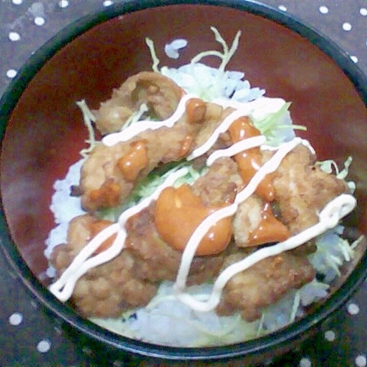 唐揚げのピリ辛マヨ丼